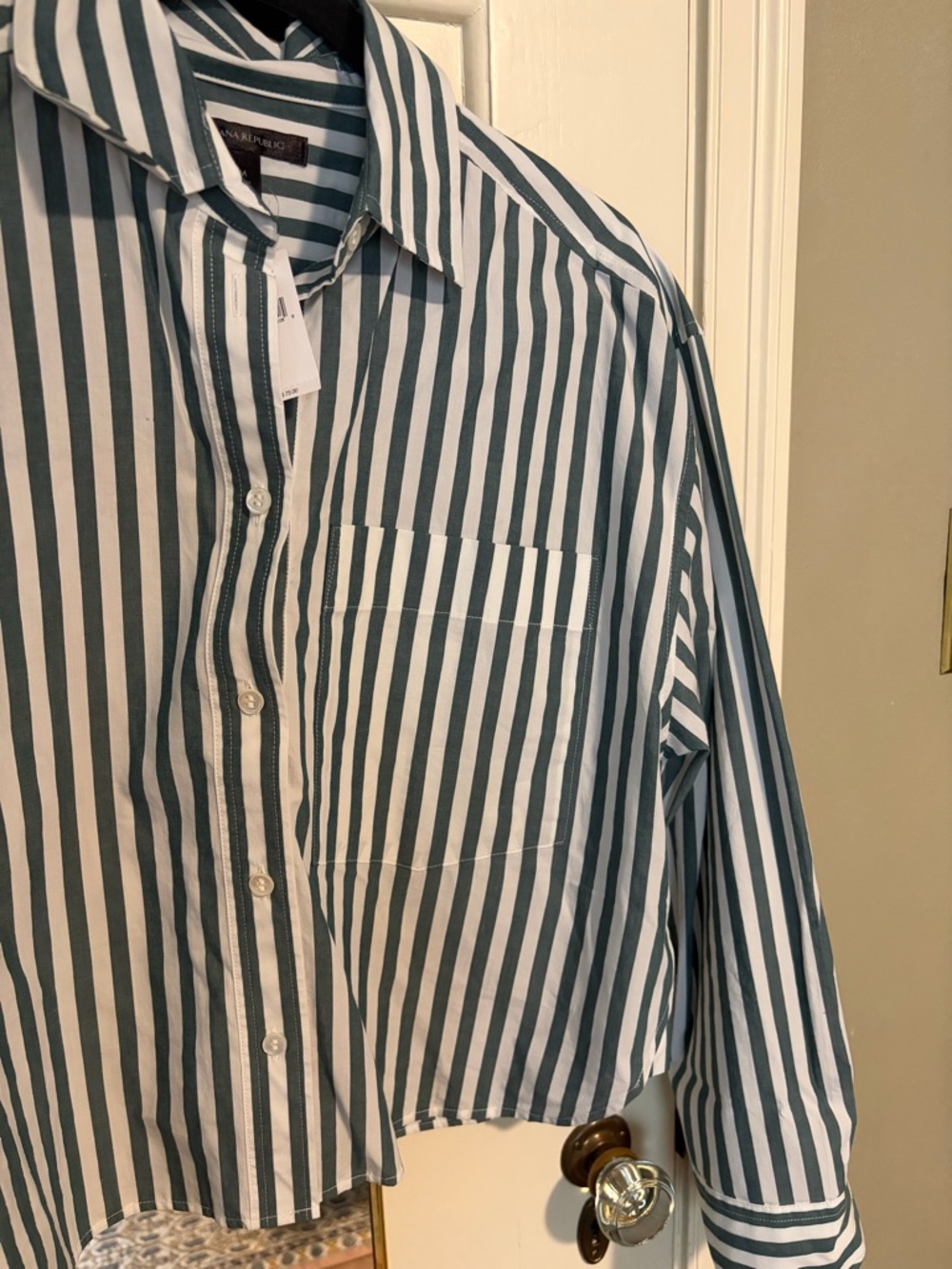 Banana Republic the boxy cropped button down shirt in green stripe NWT - Picture 6 of 8
